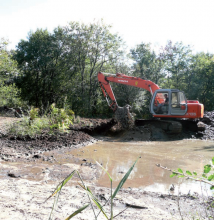 Restauration de la mare forestière du Grondin (photo : L. Caud, LPO 2012)